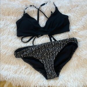 Athleta Black and White Bikini Set - small